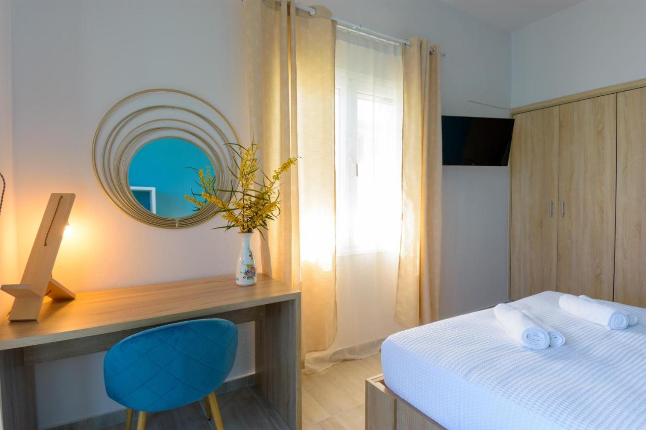 Margarita'S Seafront Luxury Apartment Elounda Buitenkant foto
