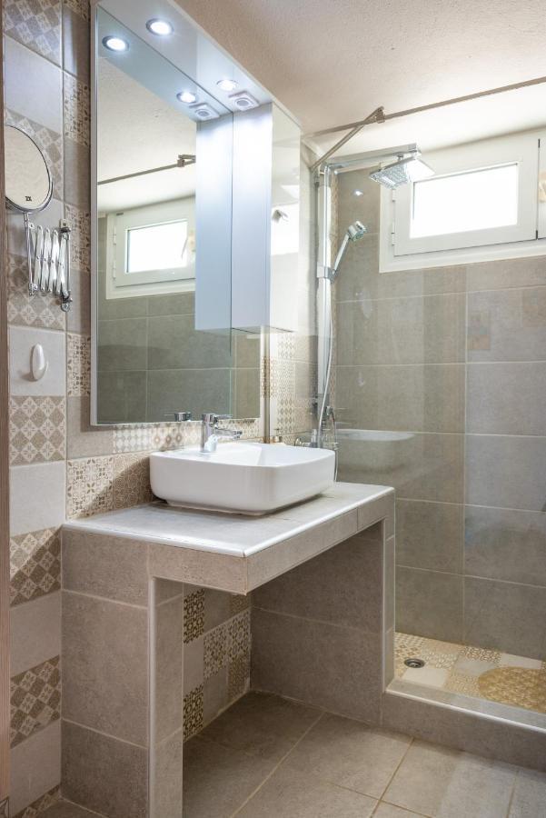 Margarita'S Seafront Luxury Apartment Elounda Buitenkant foto